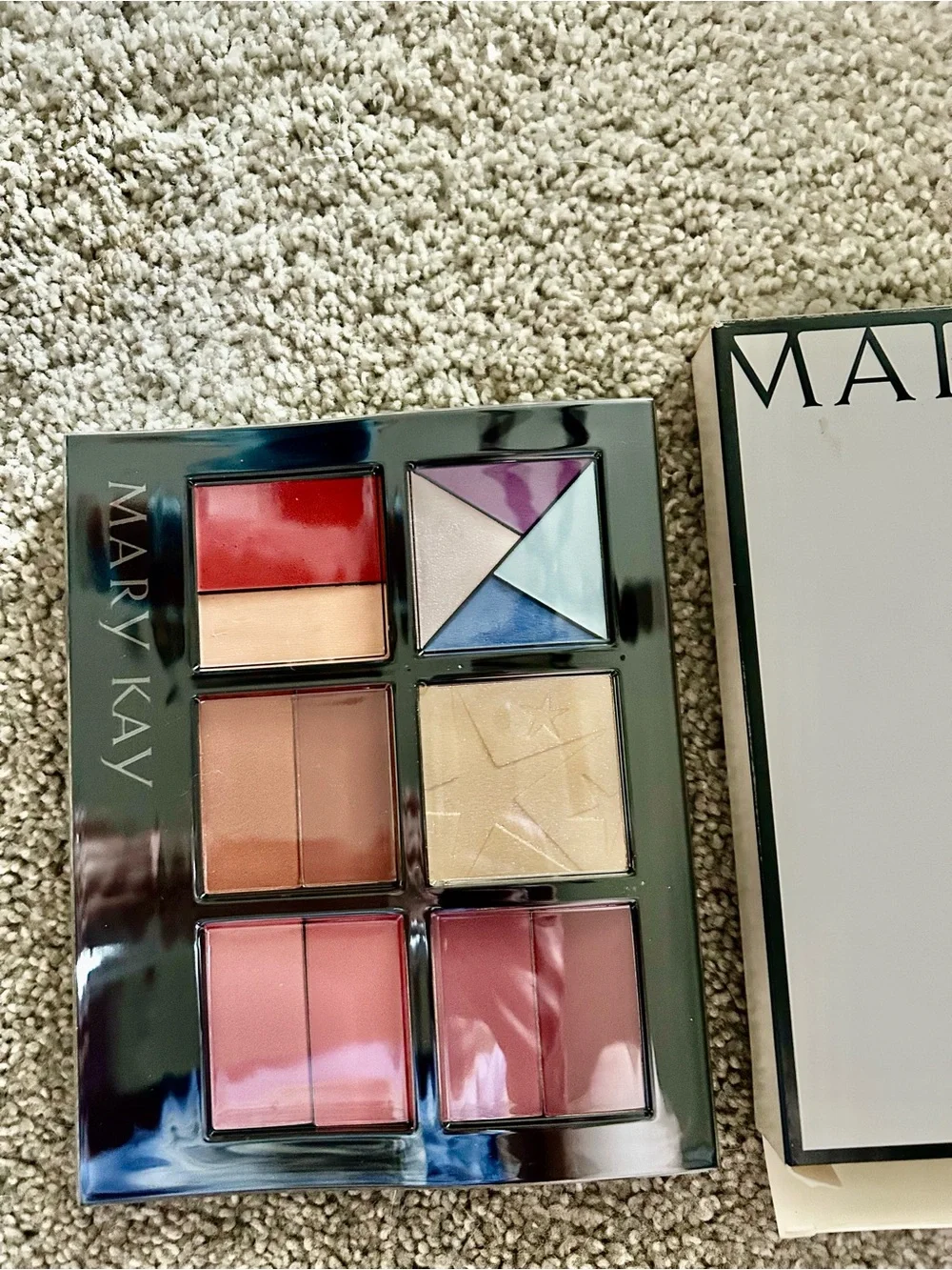 Mary Kay Eyeshadow & Lip Palette — Pink, Purple, Blue, Cream, Red